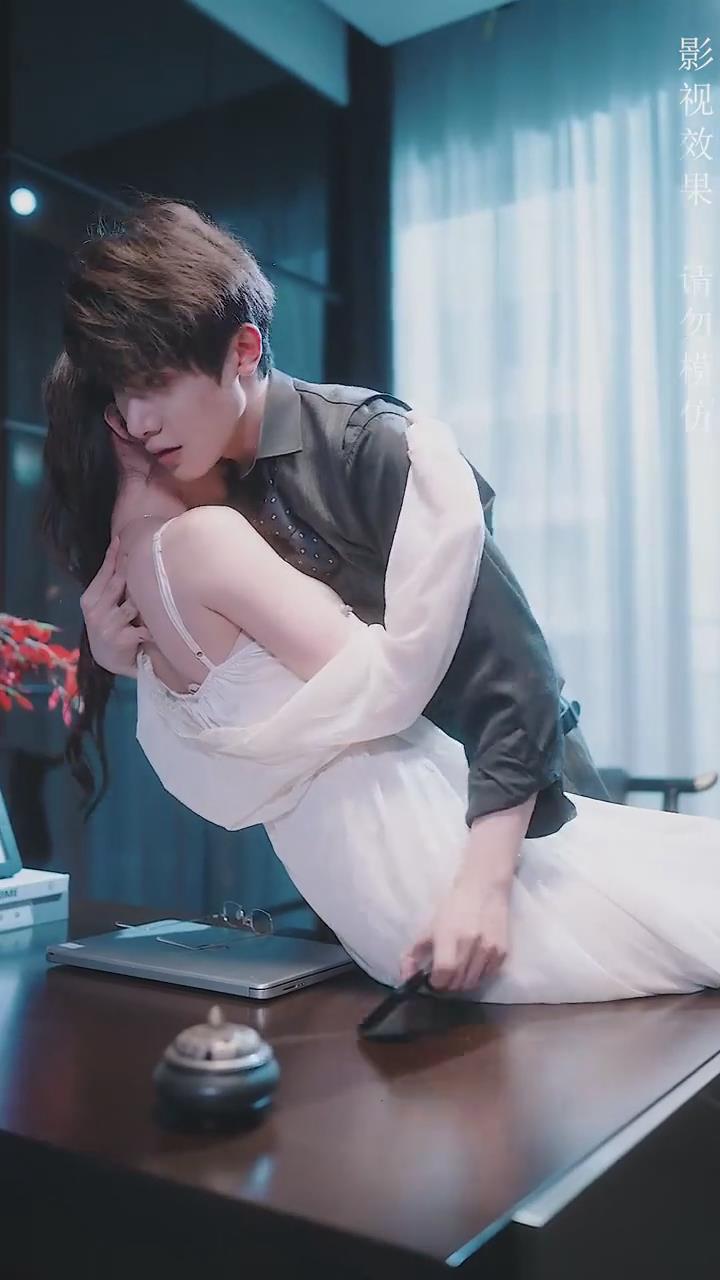 太太一身反骨，前夫跪求复合封面图